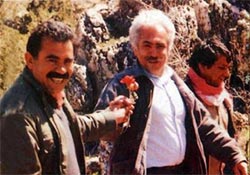 O fotoğrafı APO ülkeye servis etmiş