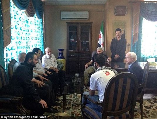 "ABD'li senatör ile IŞİD lideri bir arada"