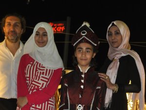 Tuncel ailesinin sünnet mutluluğu