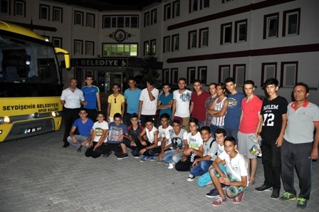 20 öğrenci eğitim kampına gönderildi