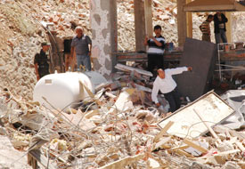 Çöken bina Bakan'a talimat verdirdi
