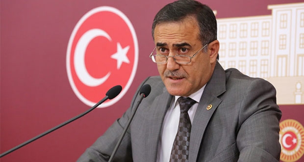 İlhan Özkes, CHP yönetimini bombaladı