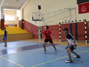 Badminton Zafer Kupası yapıldı