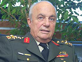 Emekli Generalin gözü döndü
