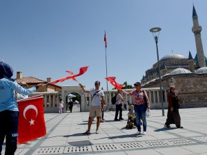 Konya Türk Bayraklarıyla donatılıyor
