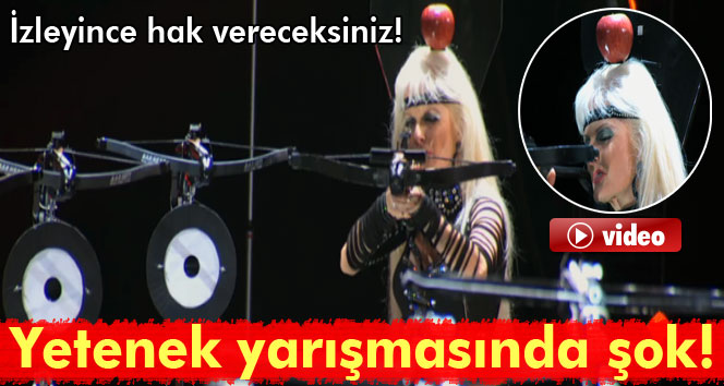 Başındaki elmayı kendi attığı okla vurdu