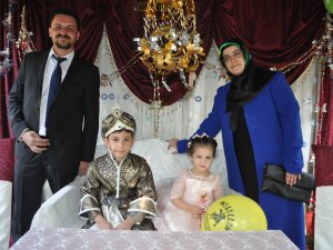 Muhammet Fehmi sünnet oldu