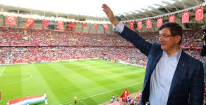 Başbakan Davutoğlu Ankara'ya Döndü