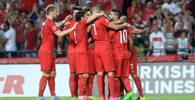 Milli Takımımız, Hollanda'yı 3-0 Yendi