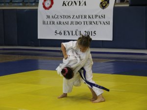 30 Ağustos iller arası Judo Turnuvası Konya’da yapıldı