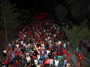 Konya'da ülkücülerden “şehide saygı, teröre lanet” yürüyüşü