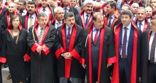 Başsavcı:'60 yaşındayım çağırdıkları zaman savaşmaya hazırım' VİDEO
