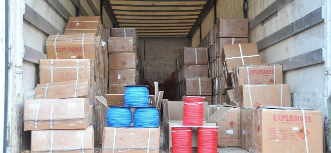 Şanlıurfa'da  5,5 ton plastik patlayıcı ele geçirildi