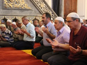 Şehitler için dua edildi