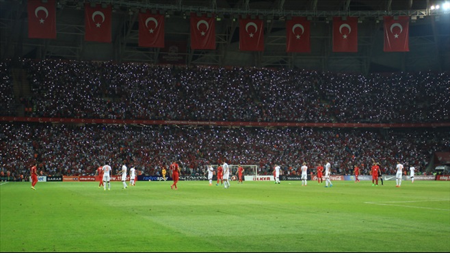 TFF'den resmi açıklama! İzlanda maçı Konya'da oynanacak