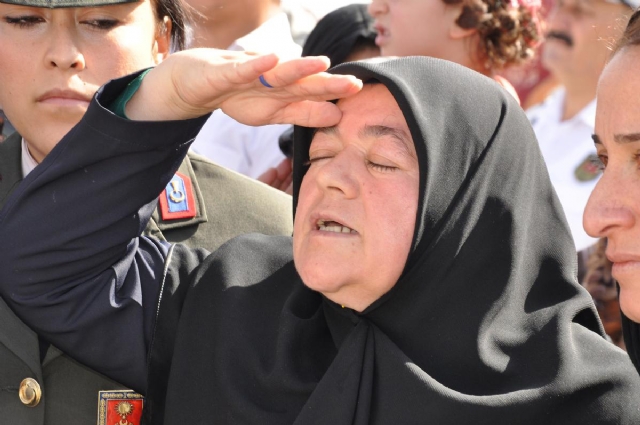 Dağlıca Şehidinin Cenazesi Baba Ocağında