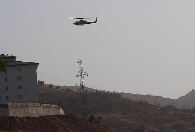 Ağrı'da 2 terörist teslim oldu
