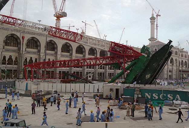 Mekke'deki vinç kazası: Hayatını kaybedenlere 300 biner riyal ödenecek