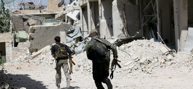 Muhalifler Şam'da kritik noktaları ele geçirdi