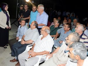 Fatma Toru, mahalle gezilerini sürdürüyor