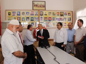 Kamusen den şehit ailelerine ziyaret