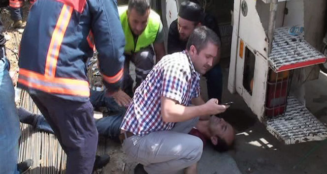 Üsküdar'da 5 katlı bir bina çöktü