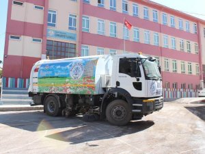 Beyşehir’de okul bahçelerinde temizlik seferberliği