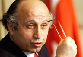 Yaşar Hoca yine Baykal'a döndü