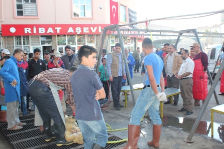 Ribat Eğitim Vakfı bayram coşkusunu paylaştı