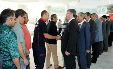 Akyürek personelle bayramlaştı