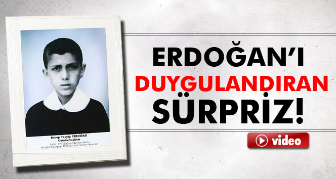 Erdoğan’a siyah önlüklü fotoğrafı hediye edildi