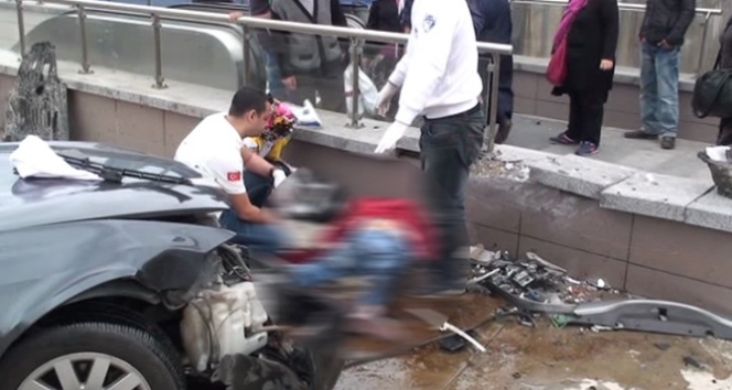 İstanbul’da feci kaza: 1 ölü, 3 yaralı