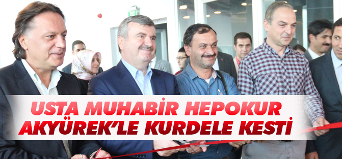 Ferit Hepokur kurdele kesti