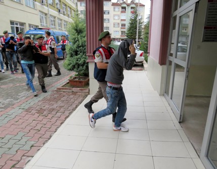Beyşehir’deki uyuşturucu operasyonunda 3 tutuklama