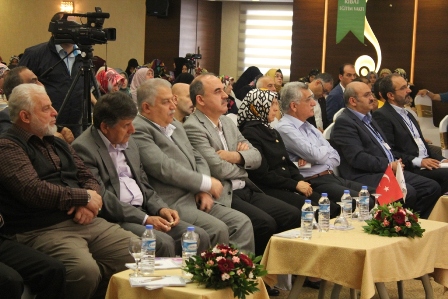 Konya'da gençlik sorunları konuşuldu