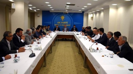 AK Parti Konya seçim çalışmalarını istişare etti
