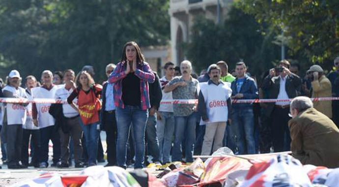 Yıldıray Oğur yazdı: Alçaklığın dünkü tarihi...