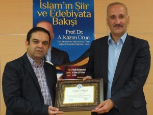 TYB’de “İslâm’ın Şiir ve Edebiyata Bakışı” konuşuldu