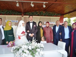 Esra ile Mustafa mutluluğa evet dediler