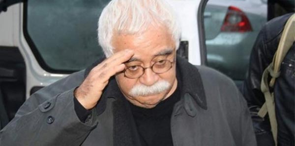 Temmuz'dan beri tedavi gören Levent Kırca hayatını kaybetti