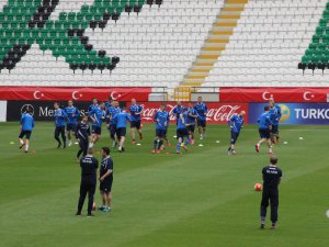 İzlanda, Torku Arena'da son çalışmasını yaptı