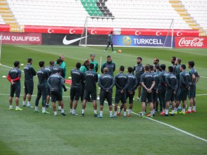 Türkiye, İzlanda maçına hazır