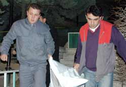 Aldatıldığını düşünen polis memuru