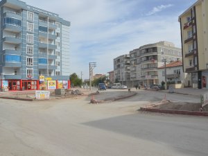 EREĞLİ’DE KAVŞAK DÜZENLEME ÇALIŞMALARI SÜRÜYOR