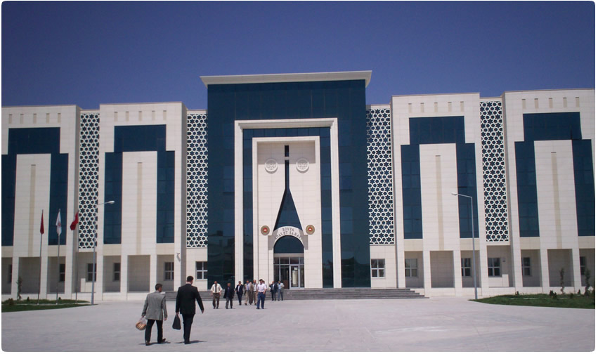 6 adliye personelinden 2'si tutuklandı