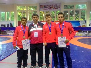 Konya İşitme Engelli güreşçilerden büyük başarı