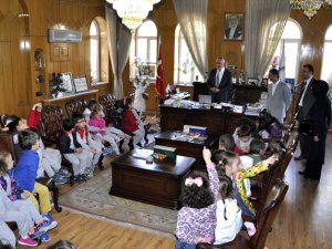 Özel Gençlik İlkokulu öğrencilerinden müftülüğe ziyaret