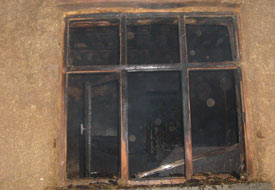 Kadınhanı'nda ev yandı: 1 ölü 4 yaralı