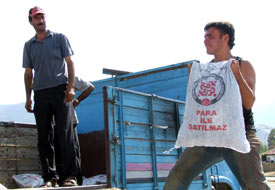 Öğrencilere kömür yardımı