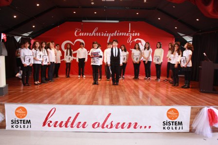Sistem Koleji’nde Cumhuriyet Coşkusu